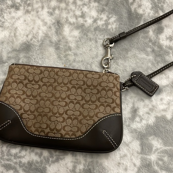 Coach Wristlet Signature Collection Logo Brown - Picture 4 of 5